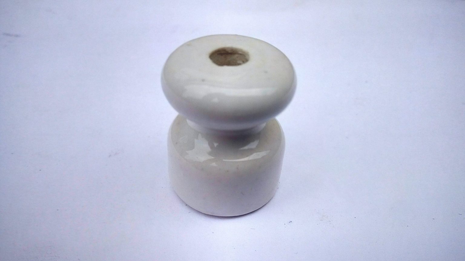 Изолятор керамический белый тип-2 Рш-4 - Izoliator.com.ua